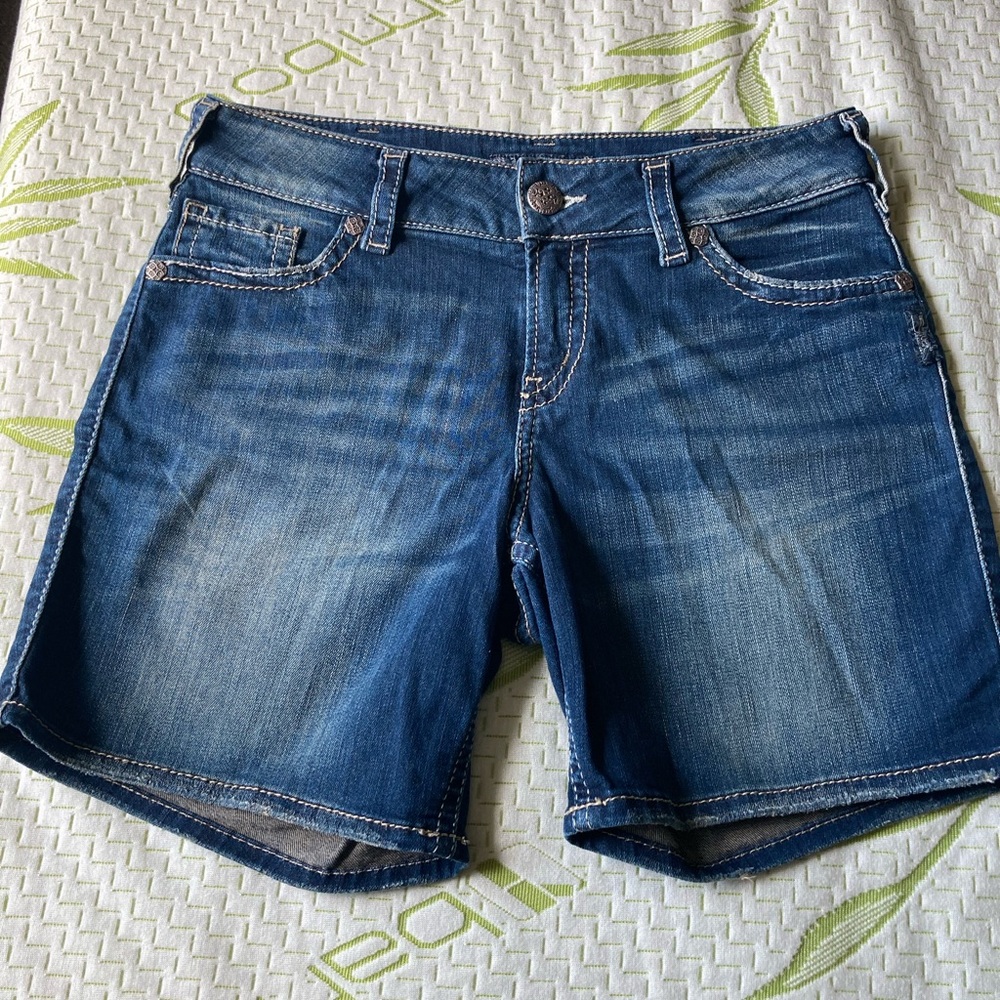 Suki silver shorts